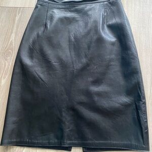 Elegant Black Leather Skirt